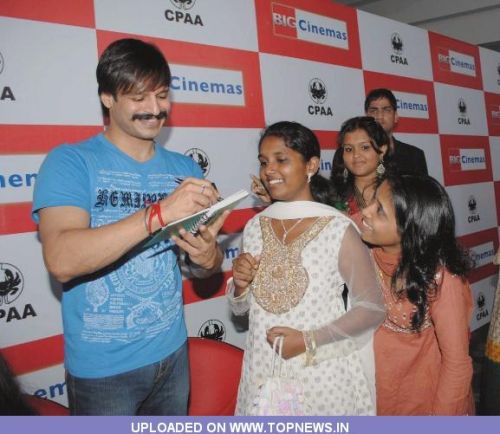 Vivek Oberoi Birthday Celebrations With Cancer Kids